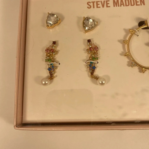 🆕 Steve Madden Earring Set - Picture 4 of 5